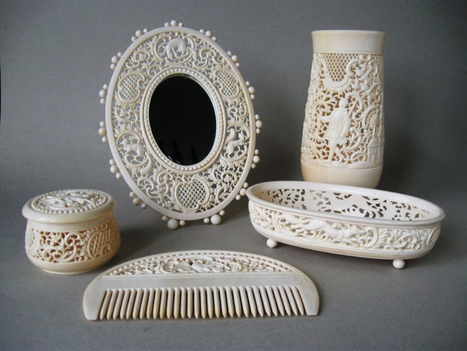 Холмогорская резная кость