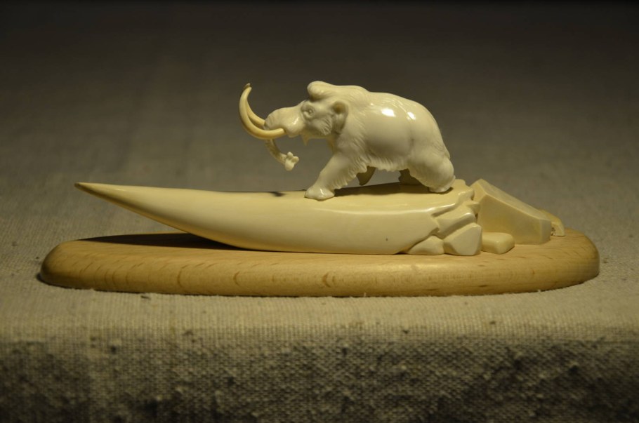 Резьба по кости бивень мамонта