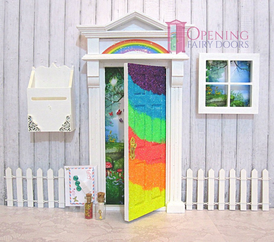 Разноцветные двери