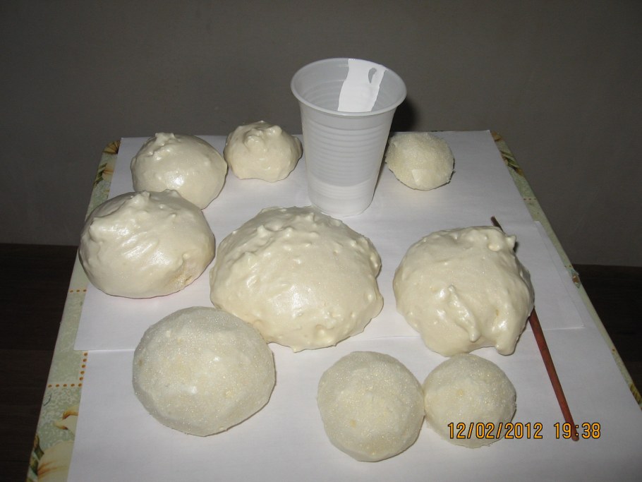 Шары из монтажной пены