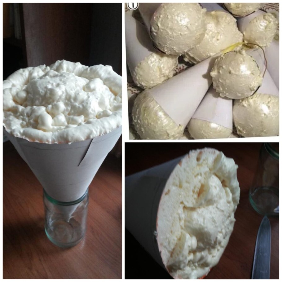 Новогодняя елка из монтажной пены