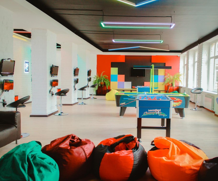 Зона отдыха в современной школе