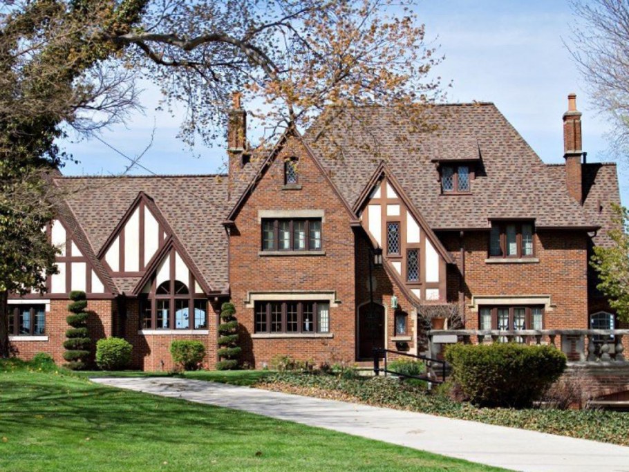 Стиль Тюдор (Tudor Revival Cottage)