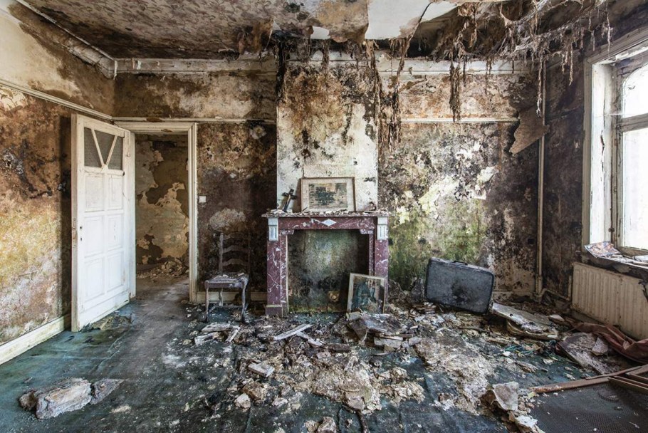 Разрушенный дом изнутри