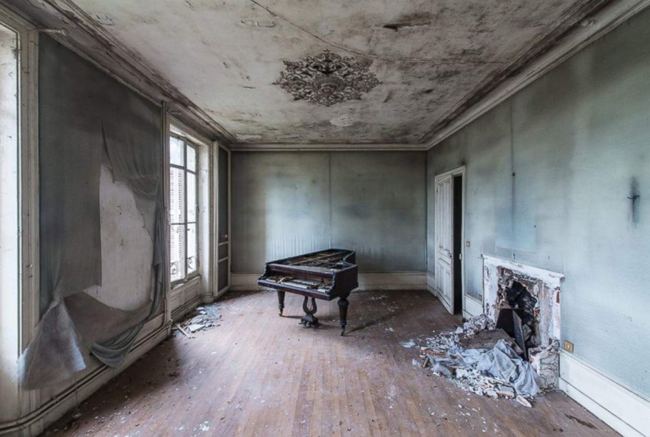 Разрушенный дом внутри