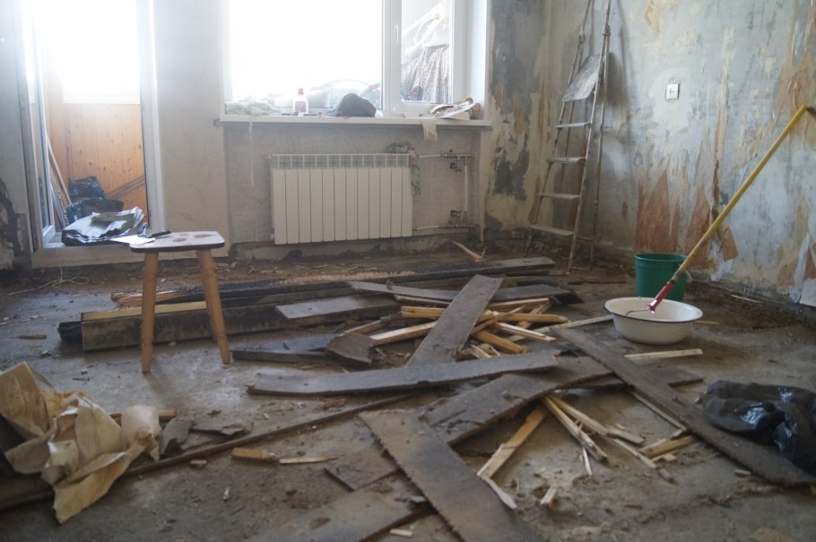 Демонтаж старого паркета