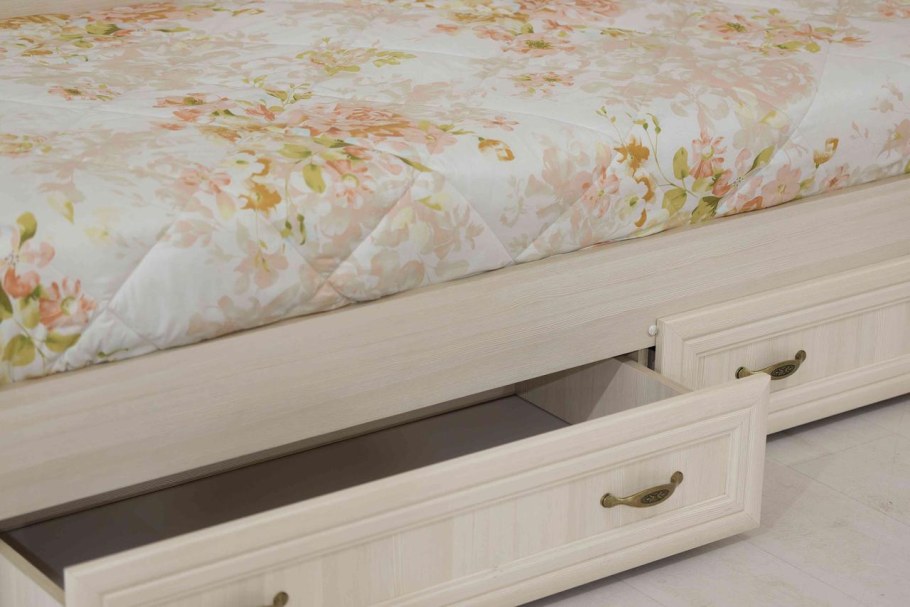 Шкаф двухстворчатый Вега дм-02