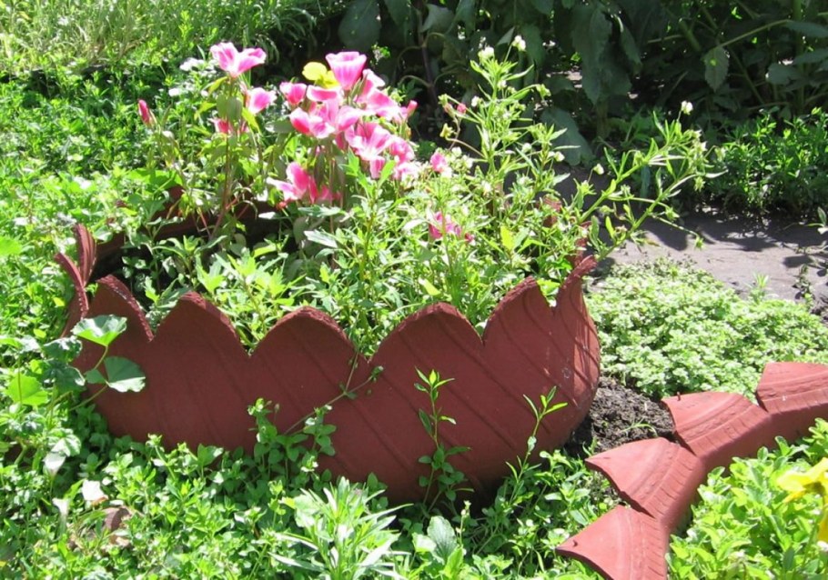 Ограждения для клумб из покрышек