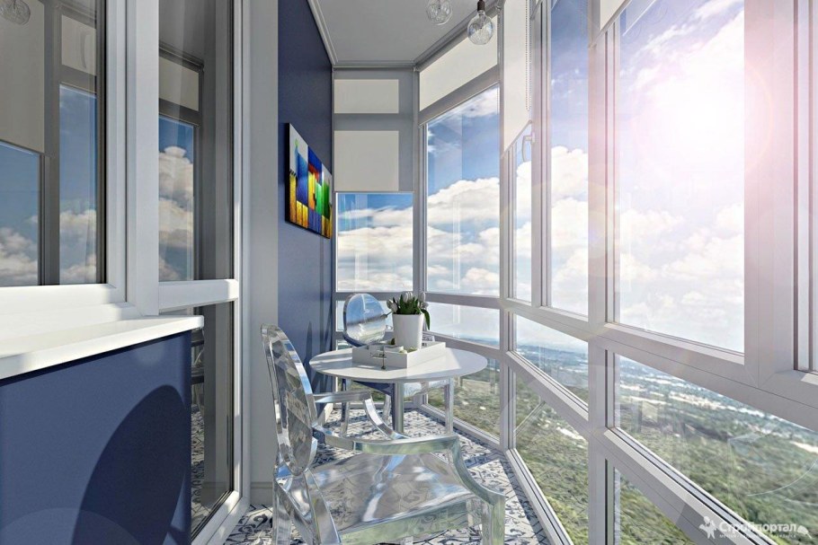 Панорамные окна на балконе