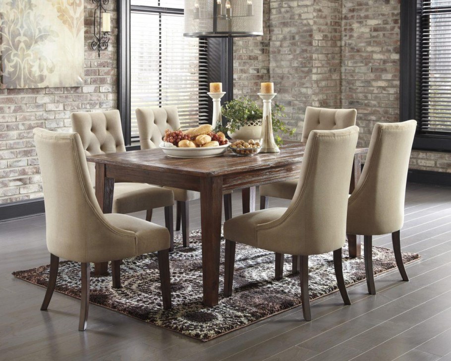 Кухонные столы и стулья