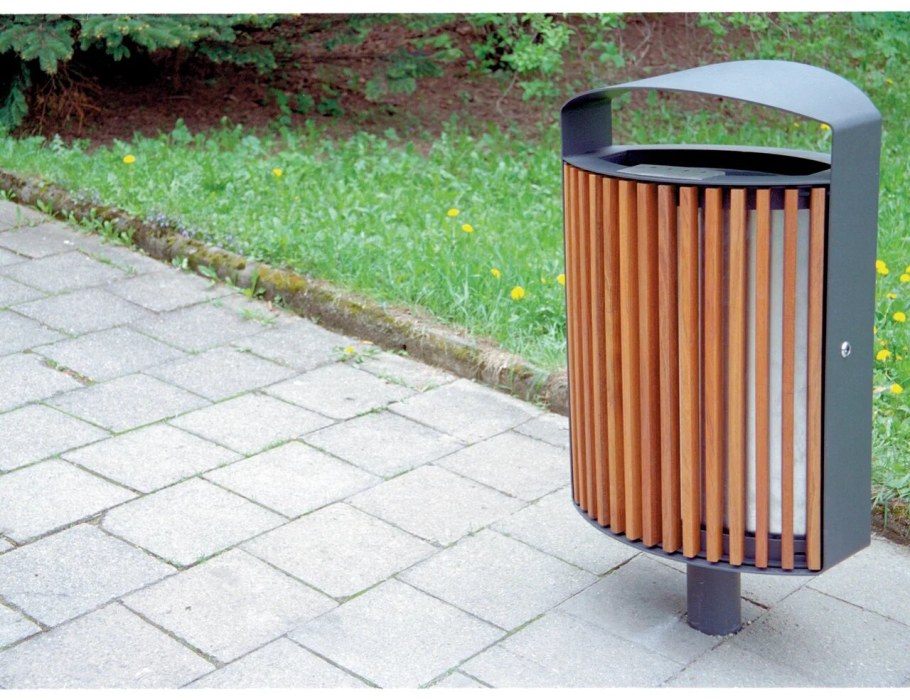 Книжки в мусорке