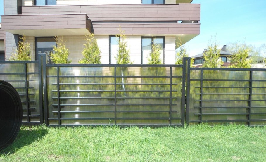 Прозрачные заборы для частного дома