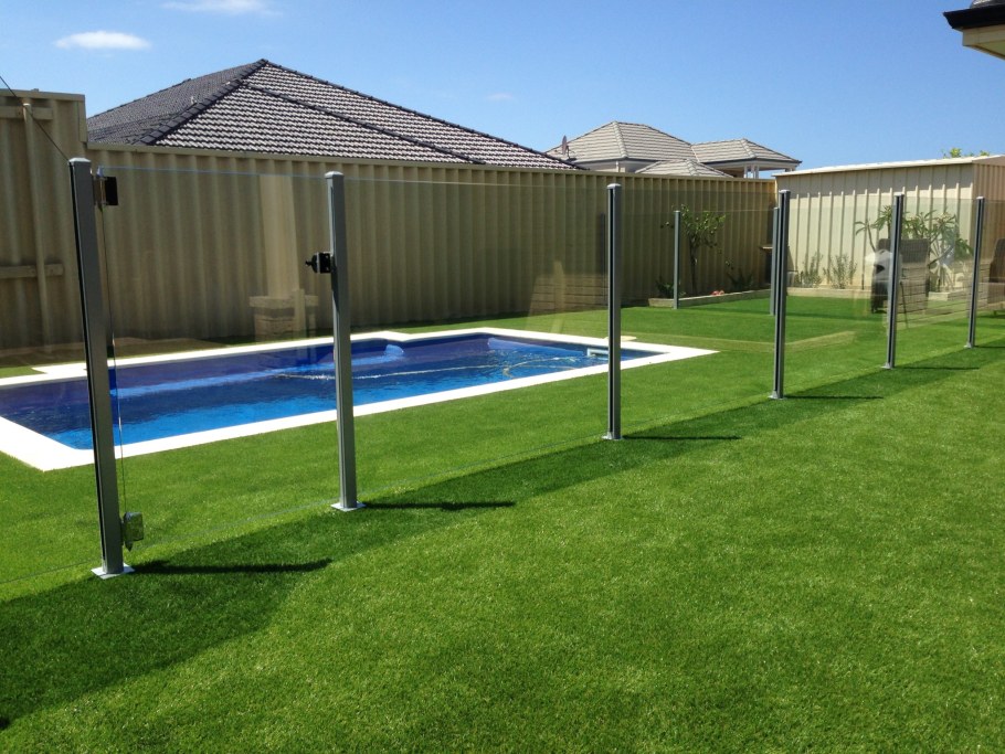 Стеклянные заборы ограждения