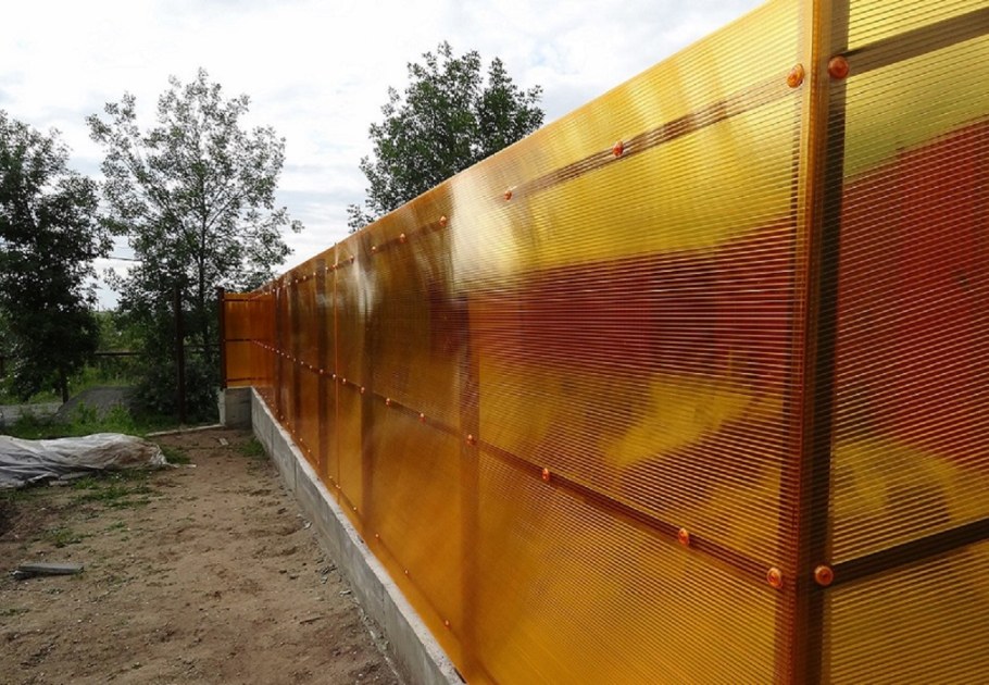 Забор поликарбонат