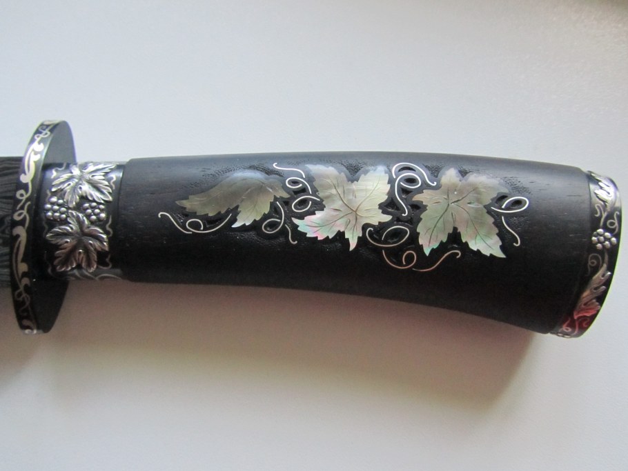 Декоративные тарелки из дерева