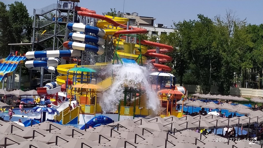 Фонтаны в аквапарке