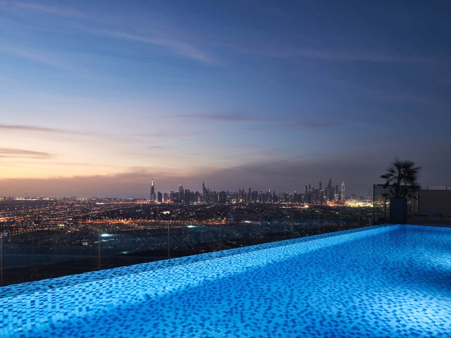 Фараон Ереван бассейн