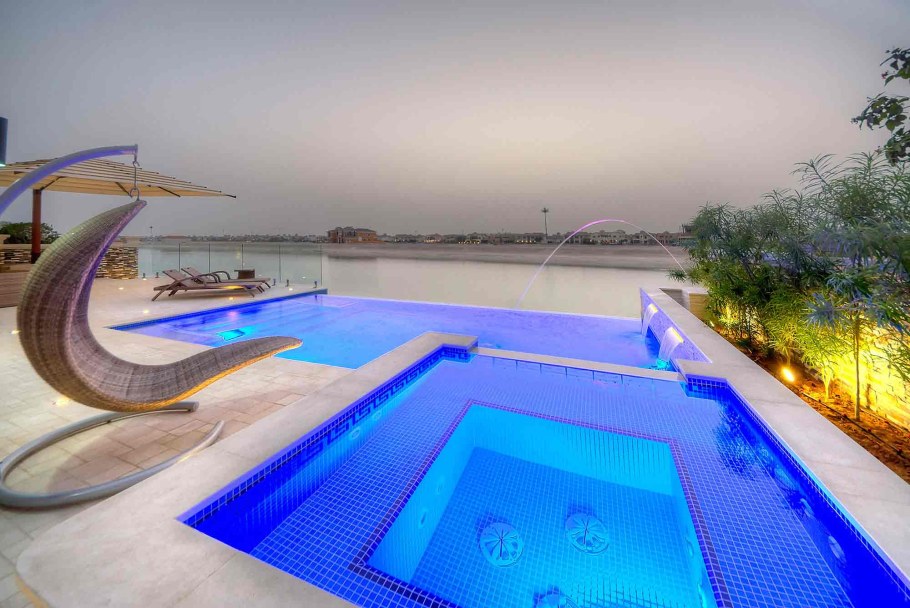 Бассейн Aurora Dubai