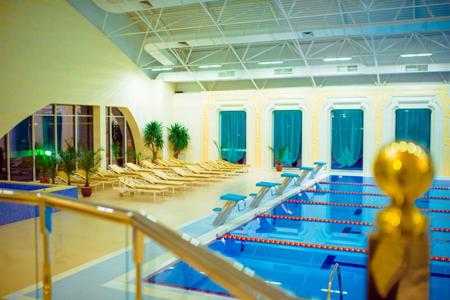 Роял клаб Бишкек бассейн