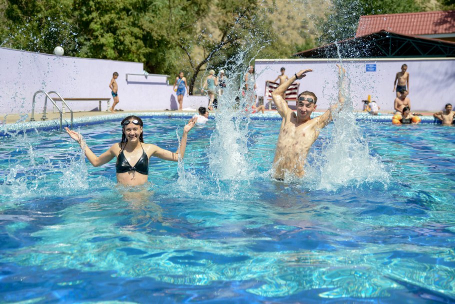 Бишкек Маевка бассейн