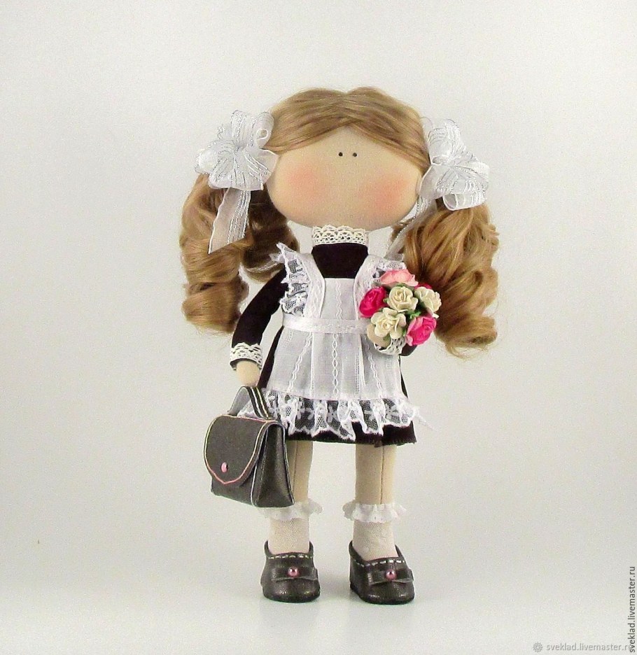 Интерьерная кукла школьной форме