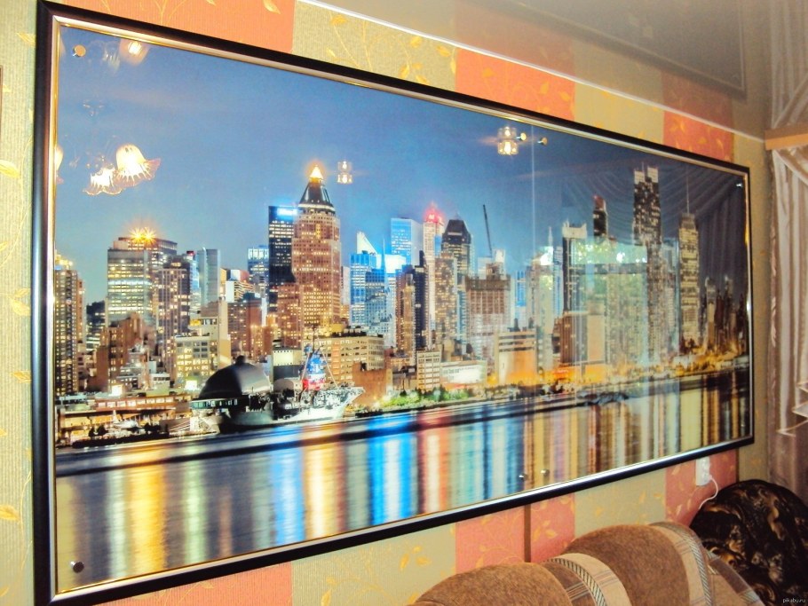 Стеклянное панно на стену