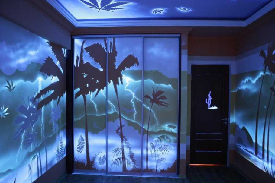 Роспись стен люминесцентными красками