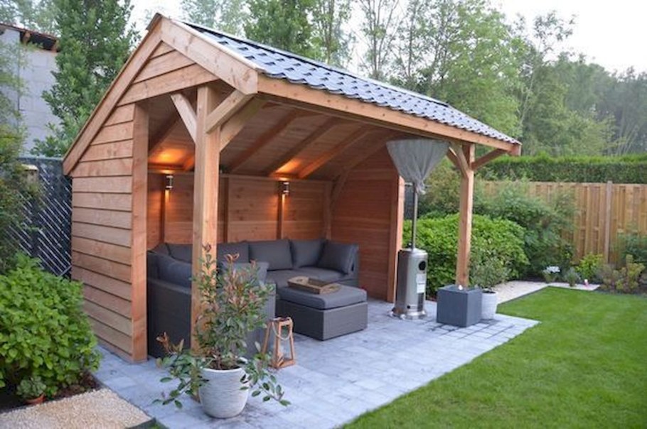 Беседка с мангалом и дровником