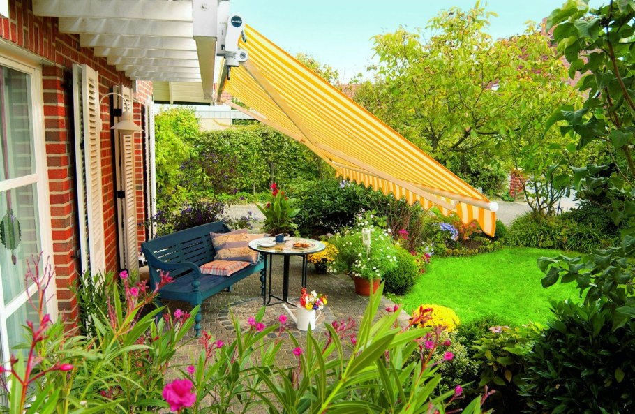 Летняя беседка с односкатной крышей