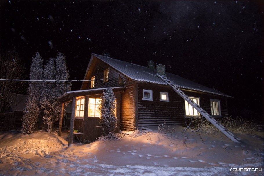Дом ночью