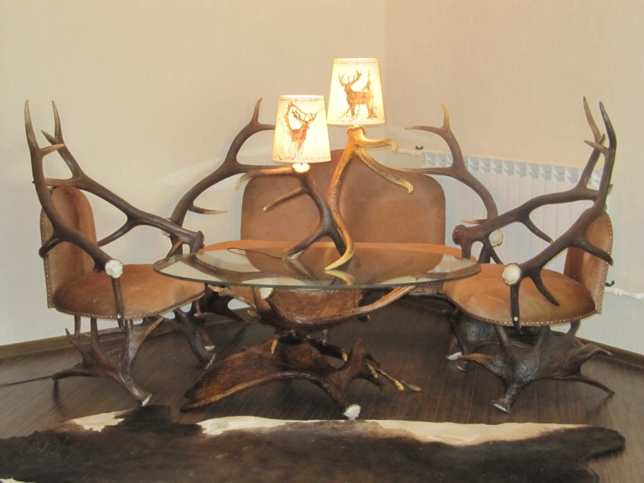 Мебель из оленьих Рогов