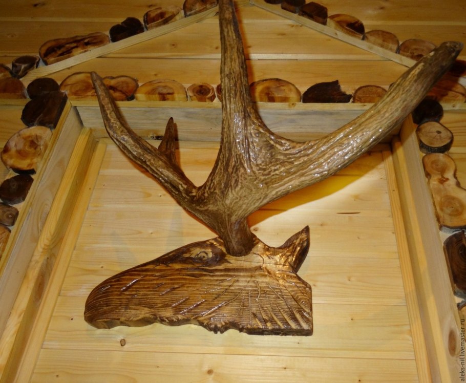 Вешалка из лосиных Рогов