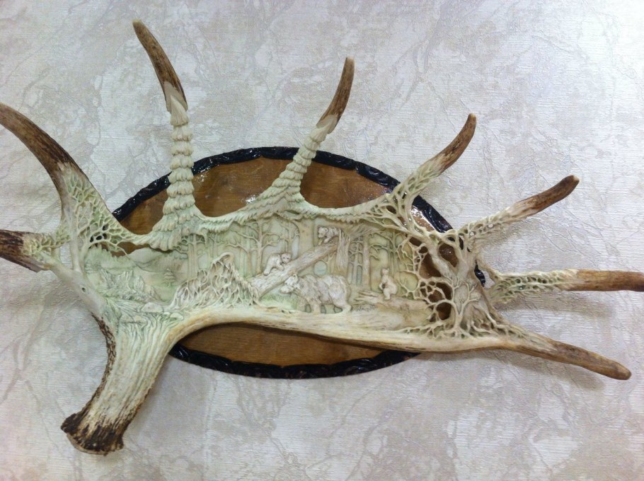 Светильник из оленьих Рогов