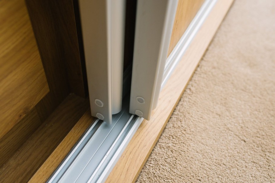 Схема сборки раздвижных дверей