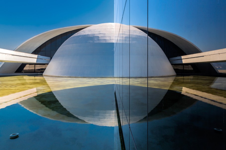 Оскар Неймар архитектура