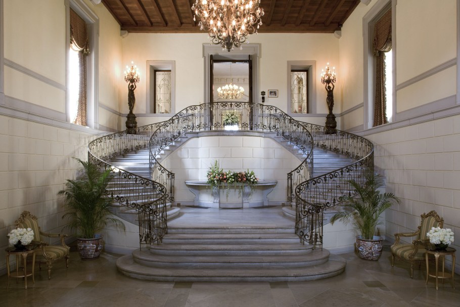 Ворота и решетки дворцов и усадеб в Санкт-Петербурге