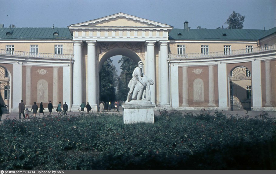 Усадьба Архангельское дворе