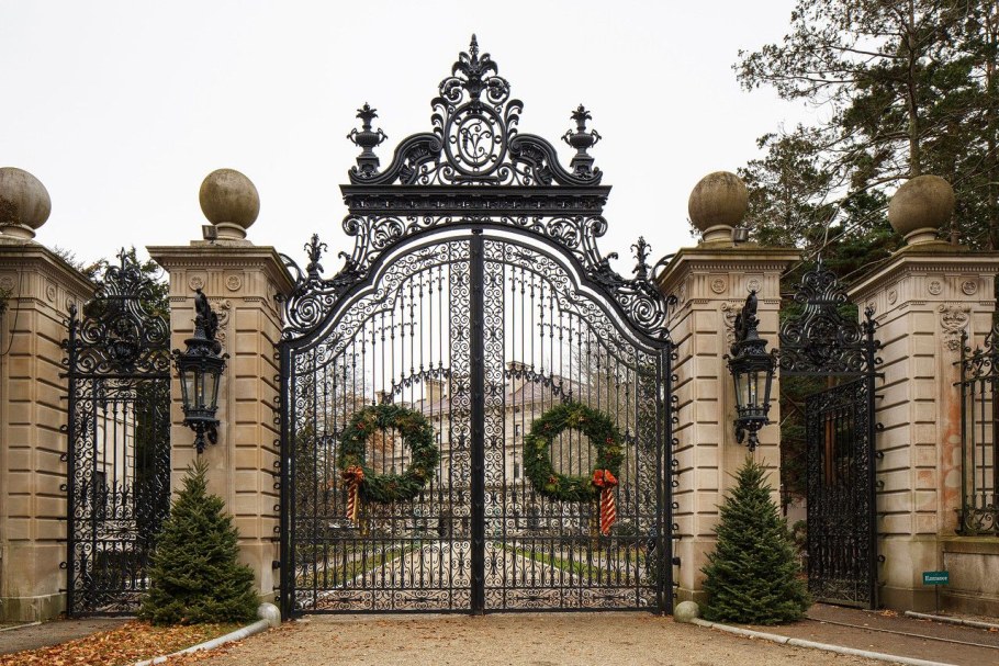 Новый Орлеан особняк белый