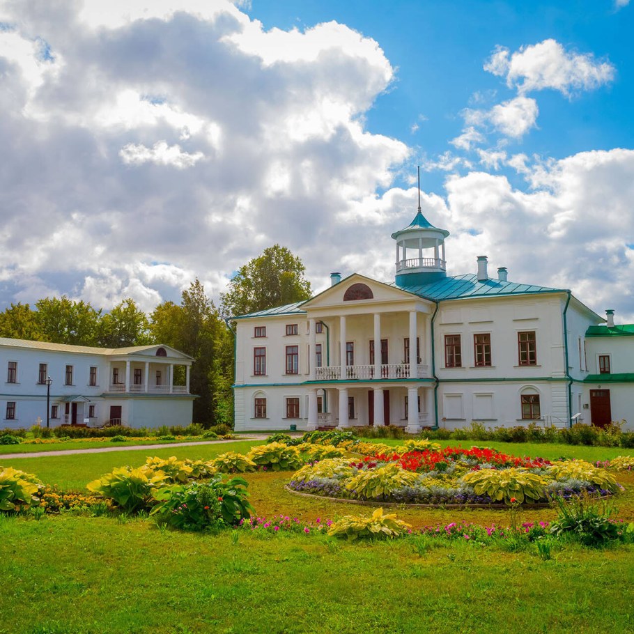 Имение Ривертон Англия фонтаны