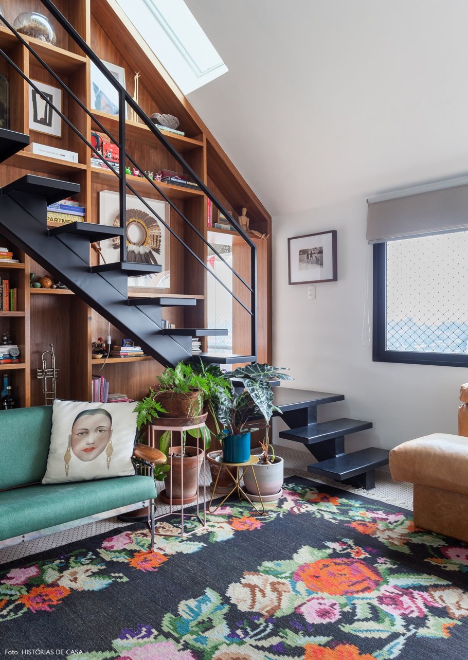 Лестница в гостиной