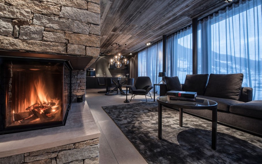 Гостиница с камином