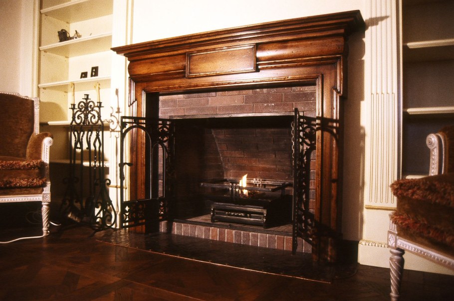 Классический английский камин