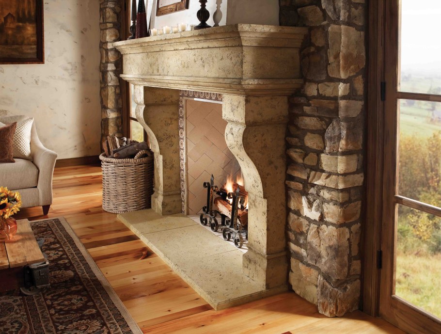 Камин в римском стиле