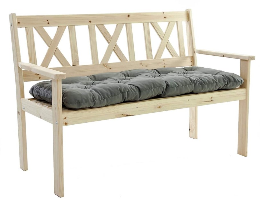 Диваны со вставками из дерева