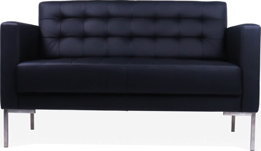 Черный кожаный диван в интерьере