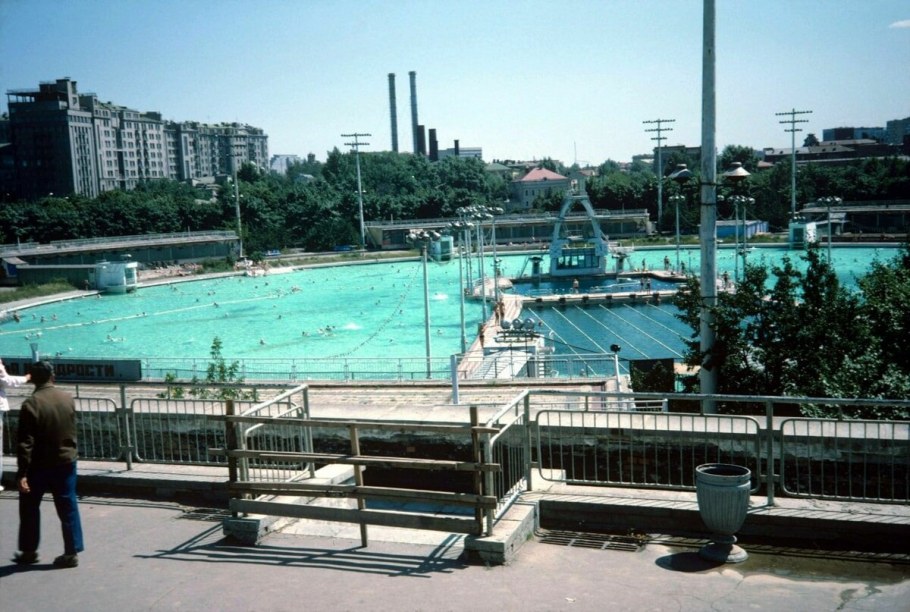 Бассейн Москва храм Христа Спасителя