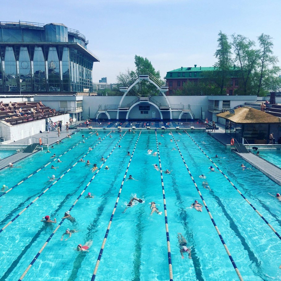 Открытый бассейн Чайка в Москве