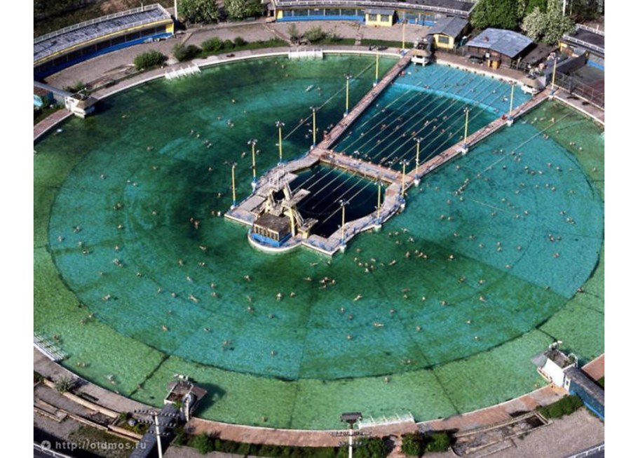 Бассейн Москва храм Христа Спасителя