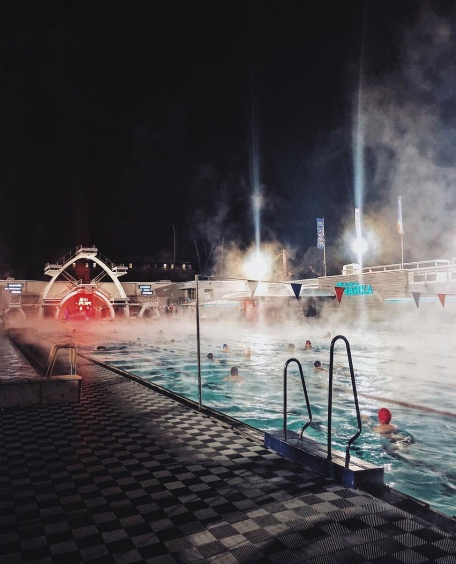 Бассейн Чайка в Москве