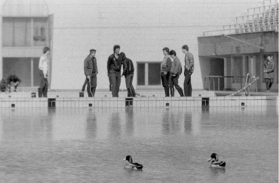 Бассейн Чайка в Москве зимой